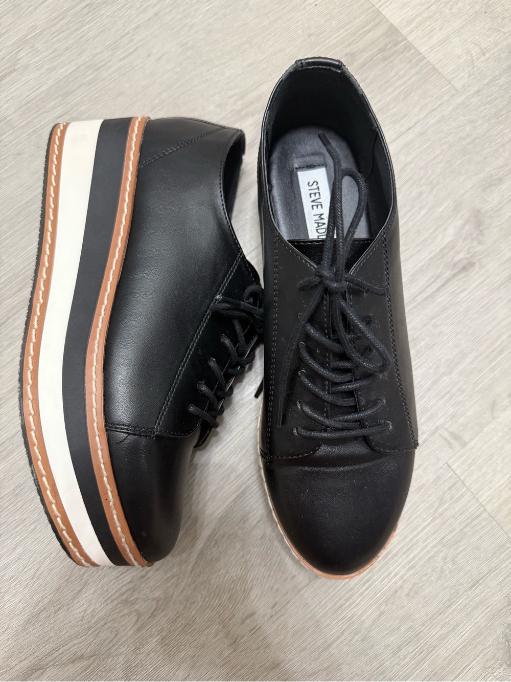 Steve Madden Black Lace-Up Platform Derbys with Tan & White Layered Sole